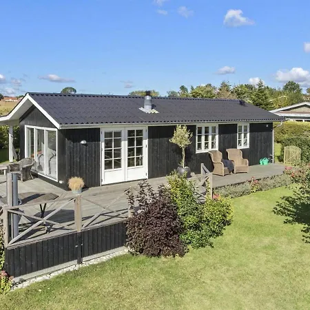 Holiday home Sinika - 400m From The Sea In Se Jutland By Interhome